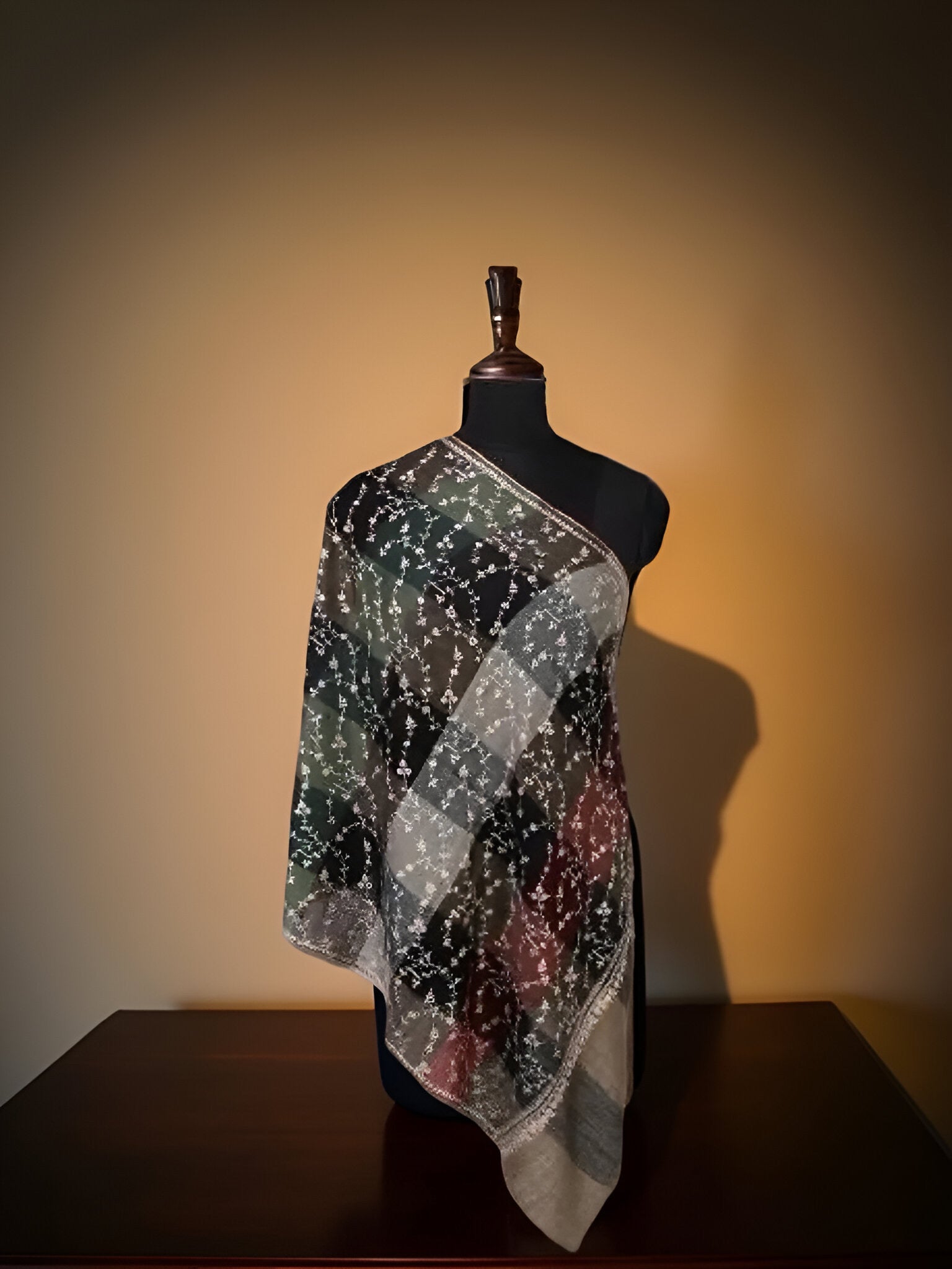 Check Jaldaar Pashmina Stole