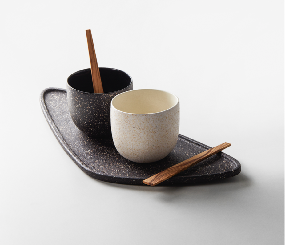 GöKHAN ZiNCiR - MONO - black & white set with natural wood spoon and black ceramic tray.